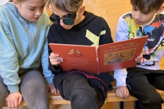 Lesen-mit-Sehbehinderungsbrille-1