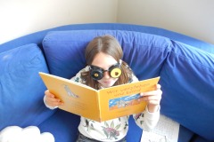 Lesen-mit-Sehbehinderungsbrille-2
